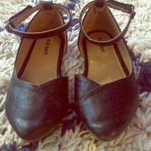 Old navy leather shoes with ankle straps